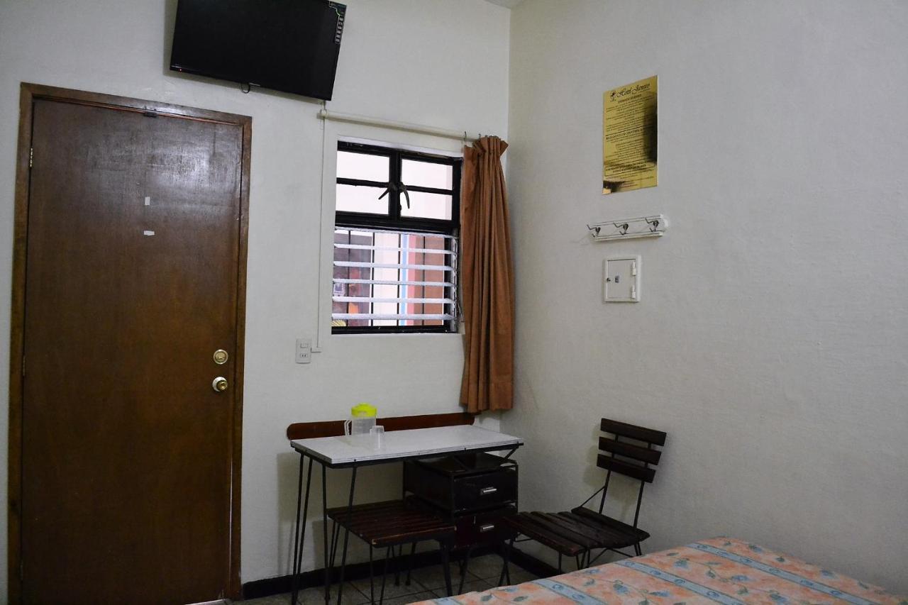 Hotel Janeiro Guadalajara Extérieur photo