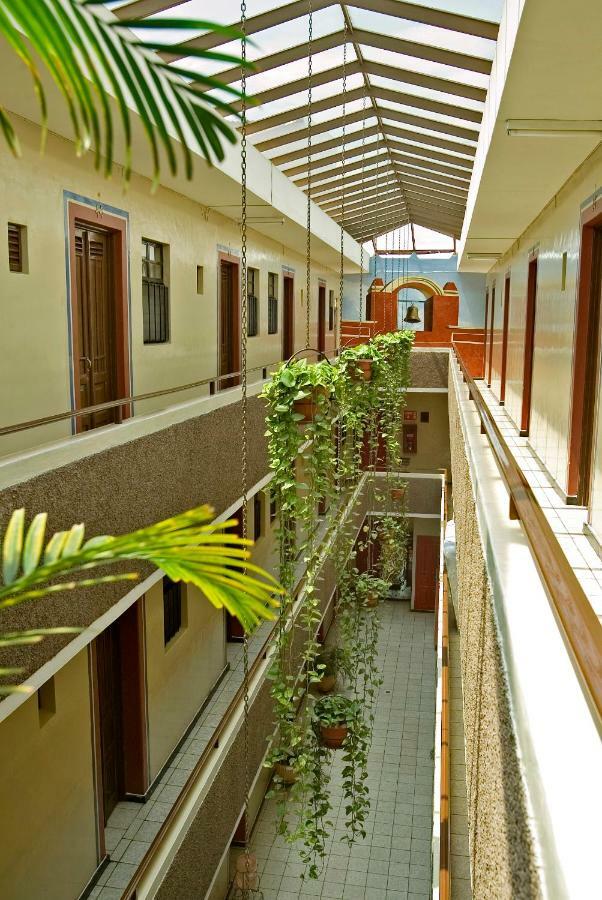 Hotel Janeiro Guadalajara Extérieur photo