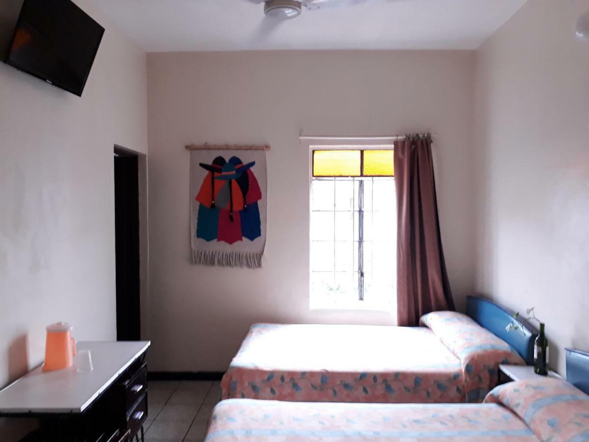 Hotel Janeiro Guadalajara Extérieur photo