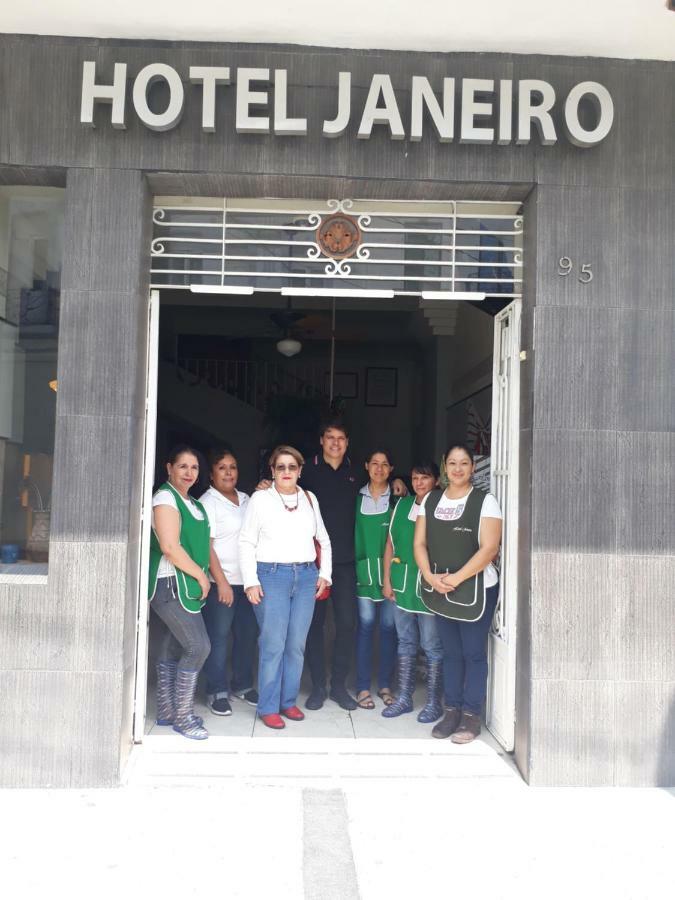 Hotel Janeiro Guadalajara Extérieur photo